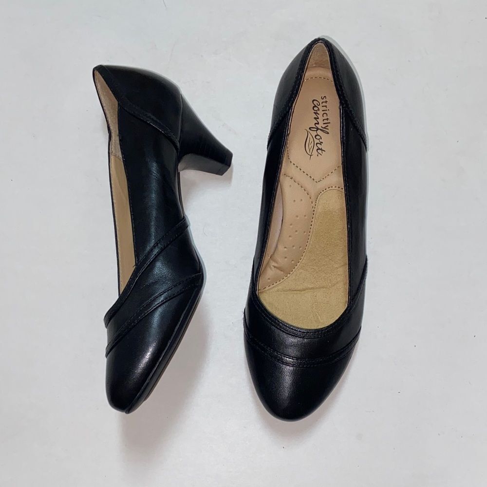 Strictly Comfort Leather Upper Elegant Black Heels by Size 8M US